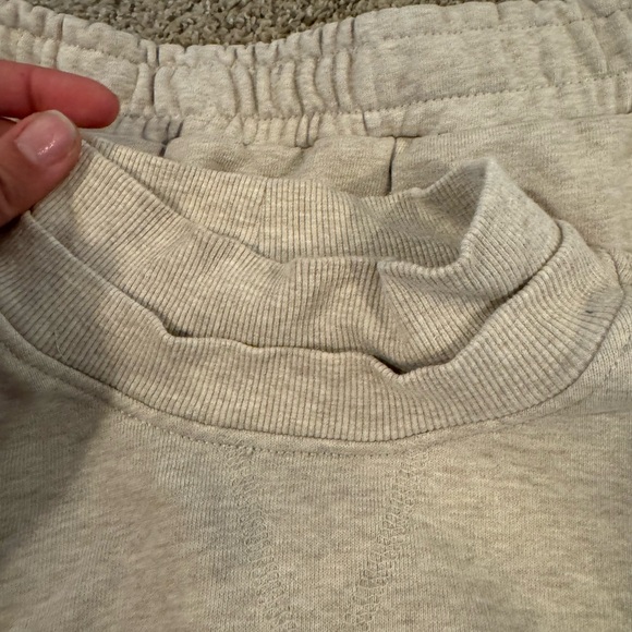 Gymshark Rest Day CROP PULL & JOGGER SET - Picture 6 of 8